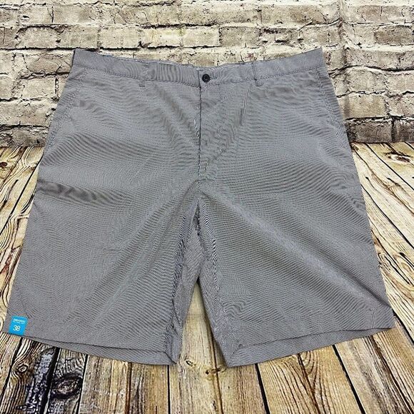 PGA Tour Shorts Men's Sz.38 Blue/white Golf Pinstripe Peacoat‎ 100% Polyester - Picture 1 of 10